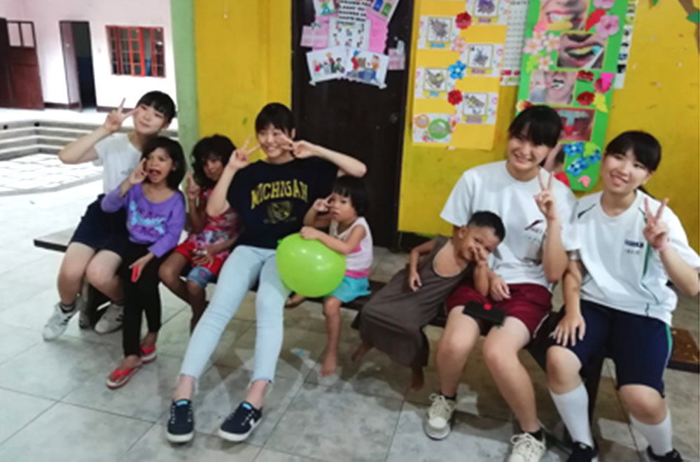 子どもたちとボランティア5