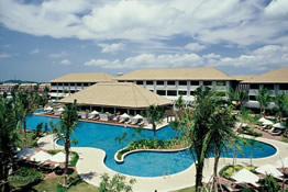 タイのリゾートホテルでインターンシップ ボート・ラグーン・リゾート